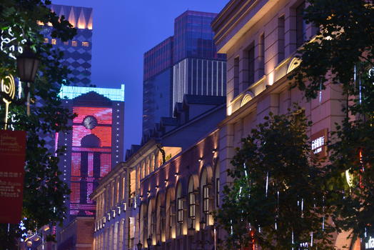 武昌著名街道-楚河汉街夜景图片素材免费下载