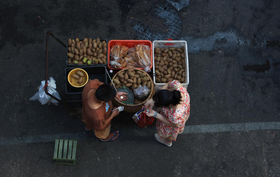 上海城市街头水果摊图片素材免费下载