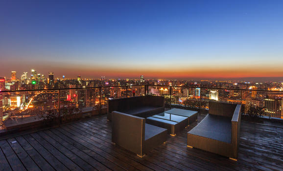 上海高楼风景景观绝佳的天台景观图片素材免费下载