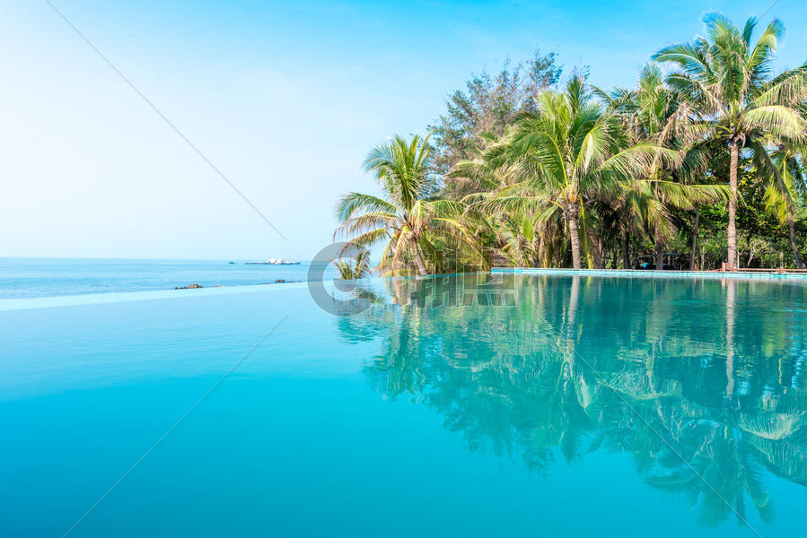 海南三亚酒店泳池图片素材免费下载