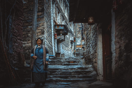川藏阿坝州某少数民族村庄图片素材免费下载