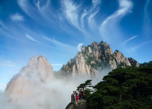 黄山山峰云海美景图片素材免费下载