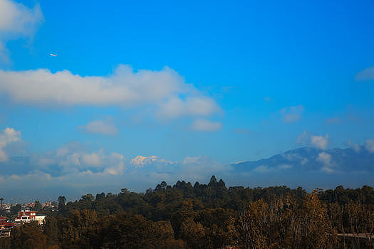 喜马拉雅山脉的天空图片素材免费下载