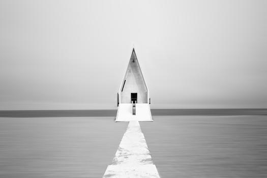 海边孤独教堂图片素材免费下载