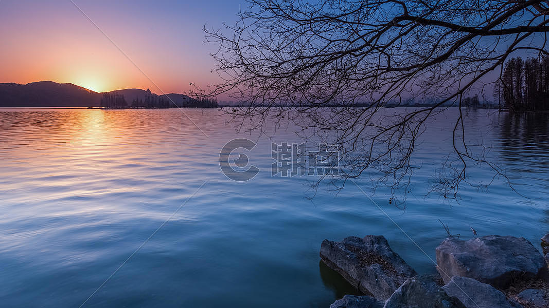 武汉东湖晚霞的湖面图片素材免费下载