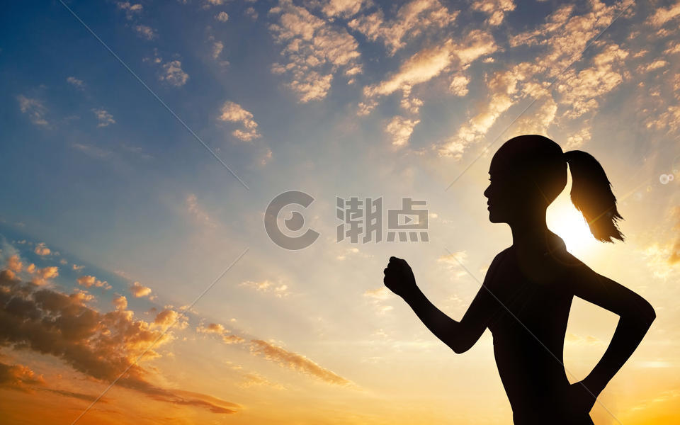  日落女孩运动跑步图片素材免费下载