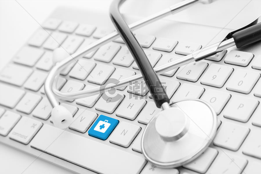 键盘上的医疗按钮图片素材免费下载