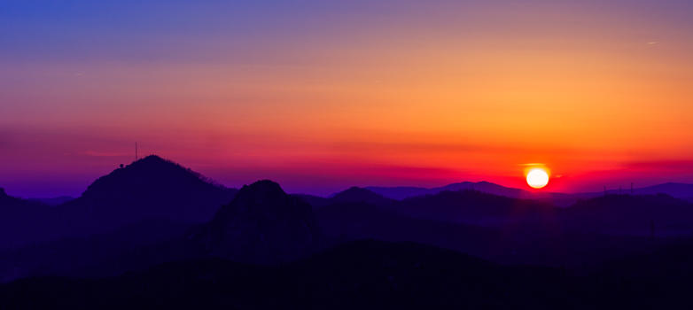 日落下的山峦群山图片素材免费下载