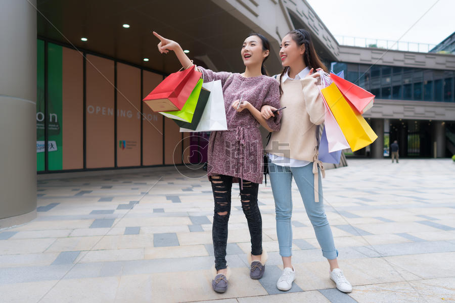 女性商城购物图片素材免费下载