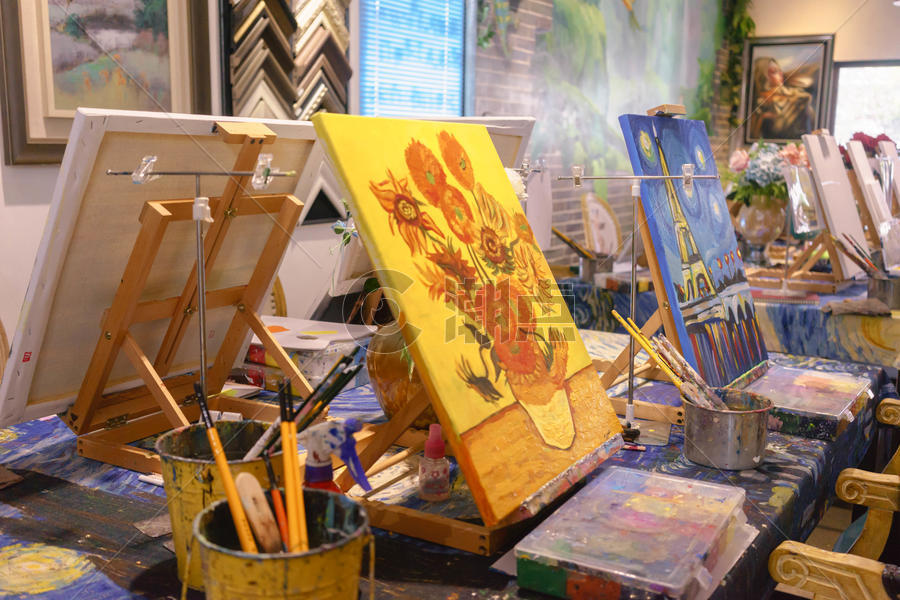 DIY油画画室绘画工具图片素材免费下载