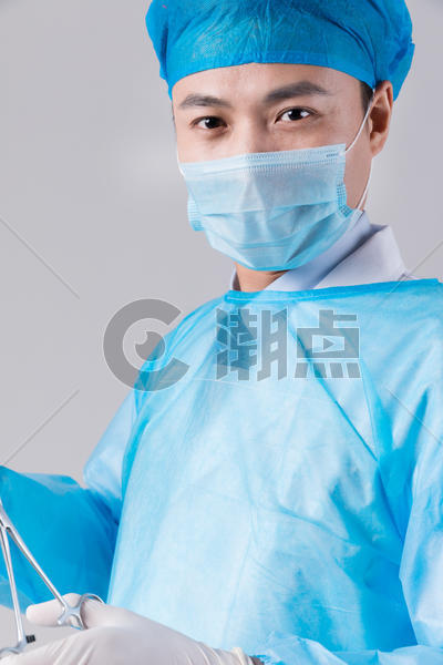 戴口罩穿手术服的手术医生图片素材免费下载