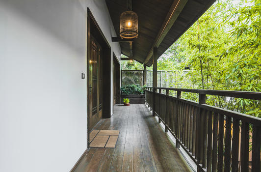 中式古典风格的阳台走廊图片素材免费下载