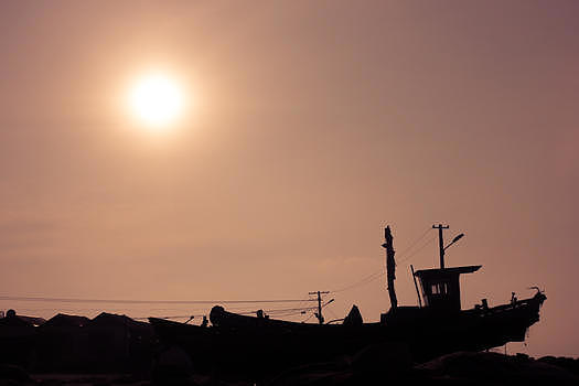 青岛海边渔船图片素材免费下载