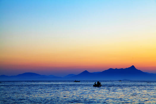 海边山脉夕阳美景图片素材免费下载