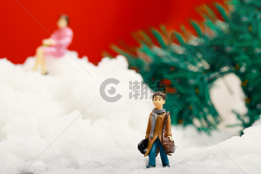 圣诞装置雪地里的小人图片素材免费下载