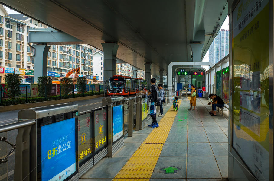 武汉BRT站台图片素材免费下载