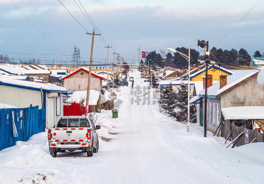 东北雪村雪景图片素材免费下载