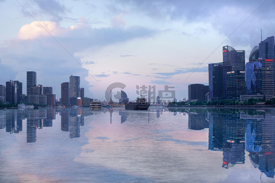 上海外滩日出图片素材免费下载