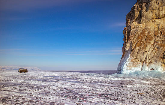 壮观大气的冰湖图片素材免费下载