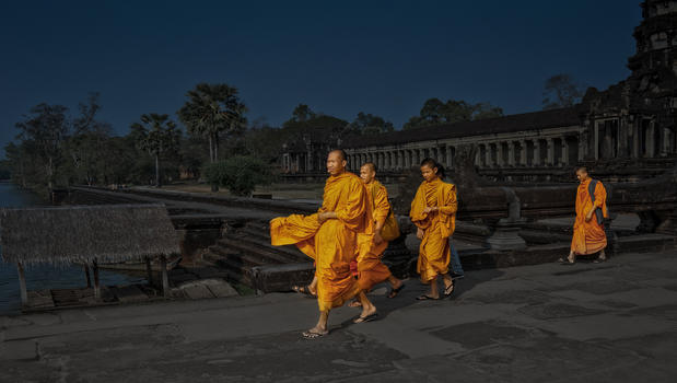 柬埔寨吴哥窟僧人图片素材免费下载