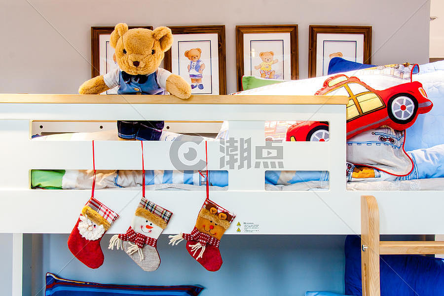 圣诞节布置的儿童床图片素材免费下载