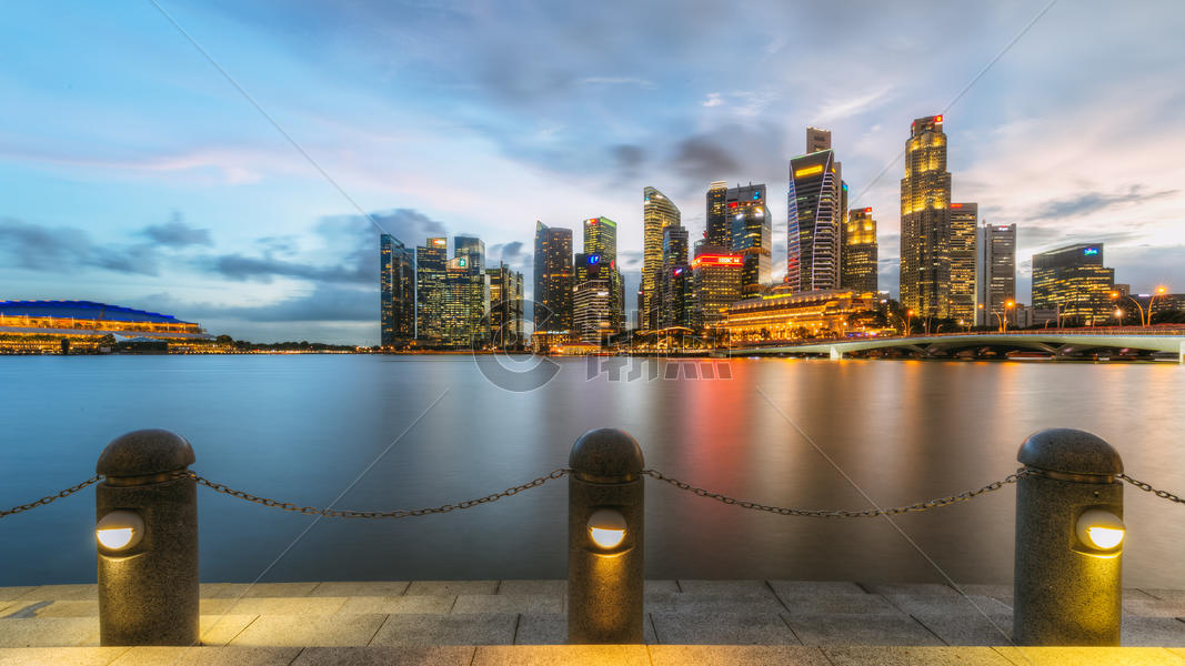 新加坡滨海湾夜景大图图片素材免费下载