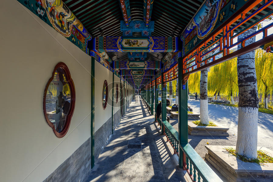 中式古典园林的长廊图片素材免费下载