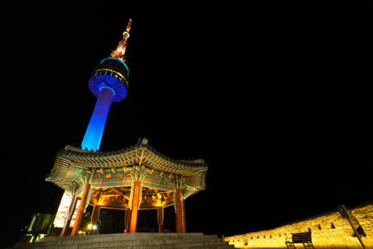 韩国首尔塔夜景图片素材免费下载