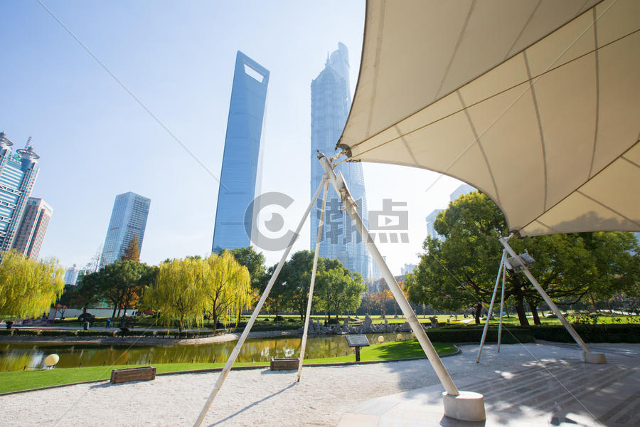 上海地标公园与高楼大厦图片素材免费下载
