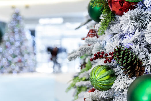 商场圣诞节圣诞树装扮图片素材免费下载