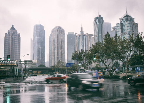 城市雨景图片素材免费下载