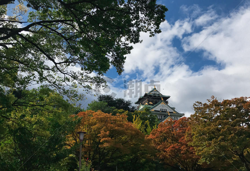 秋天晴天的大阪城公园图片素材免费下载