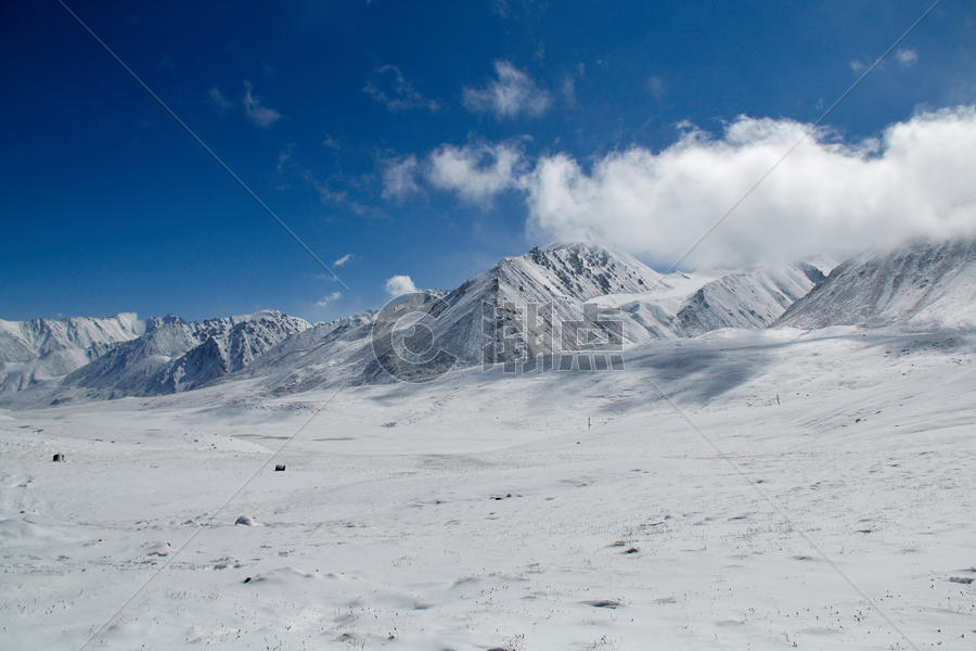 新疆塔什库尔干雪山图片素材免费下载