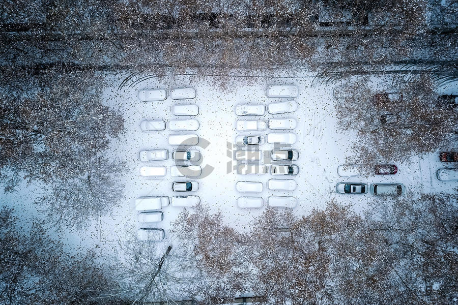 大雪停车场图片素材免费下载