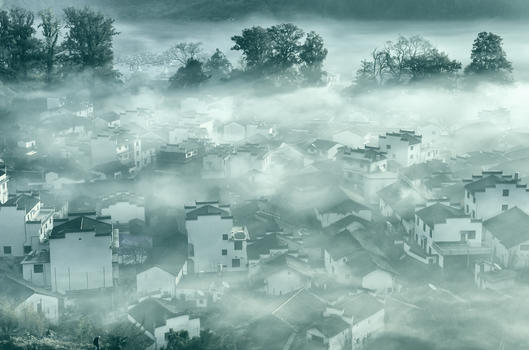 薄雾下的婺源村庄图片素材免费下载