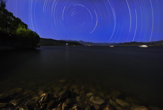 紫蒙湖星轨图片素材免费下载