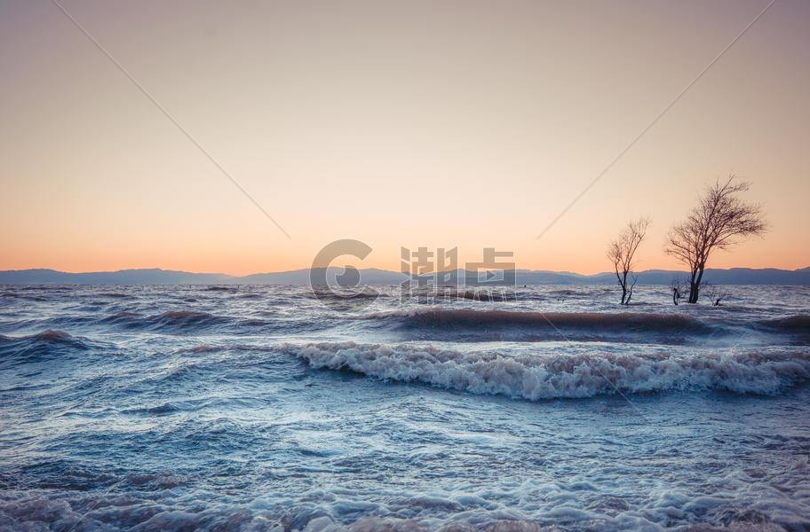 夕阳海浪图片素材免费下载
