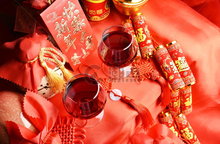 新年快乐红酒2杯图片素材免费下载