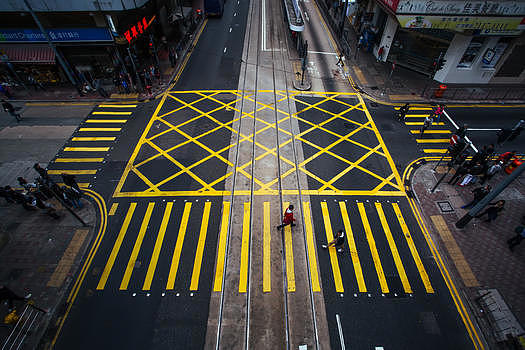 香港街景黄色斑马线图片素材免费下载
