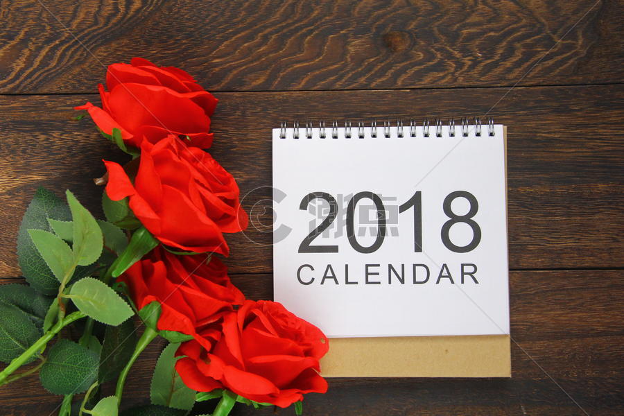 2018日历与红玫瑰图片素材免费下载
