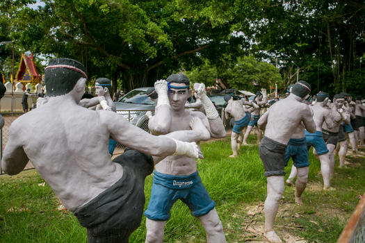 泰拳雕像图片素材免费下载