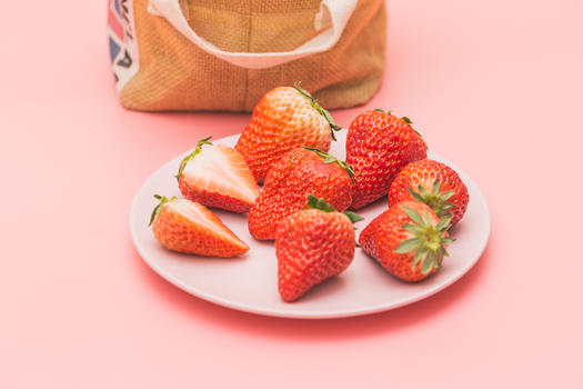 美味草莓图片素材免费下载