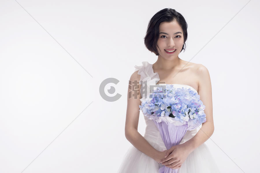 情人节新娘收到鲜花图片素材免费下载