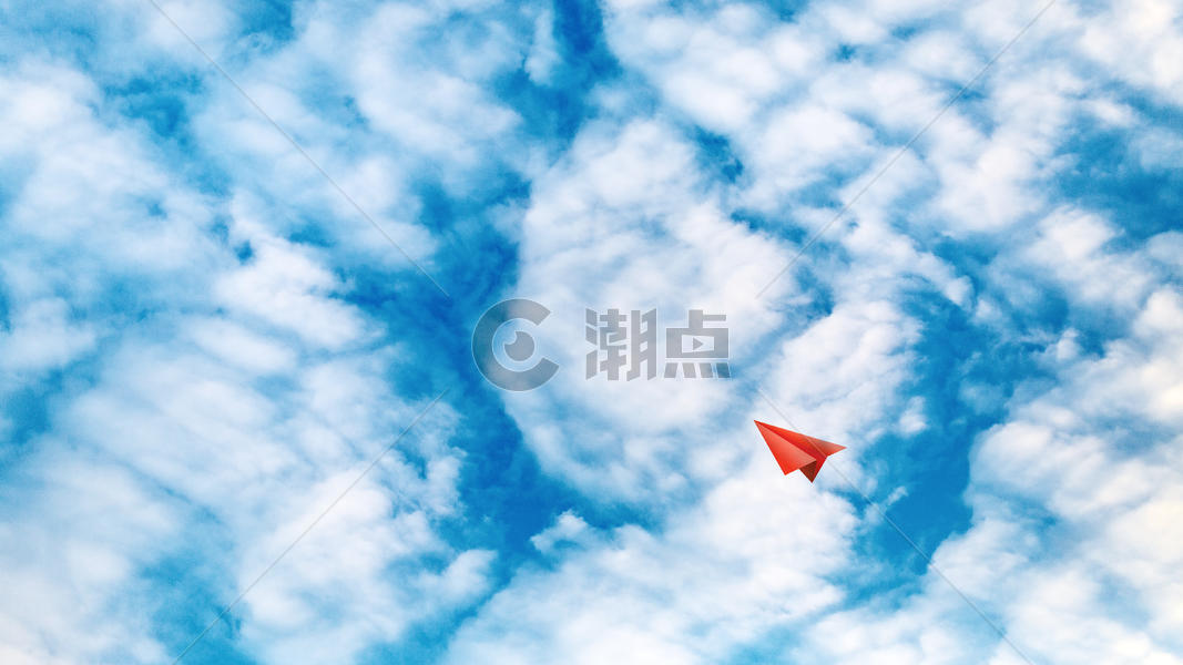 纸飞机飞上蓝天图片素材免费下载
