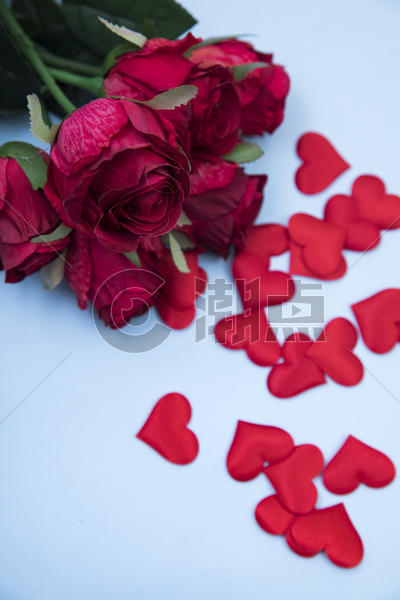 玫瑰与爱心图片素材免费下载