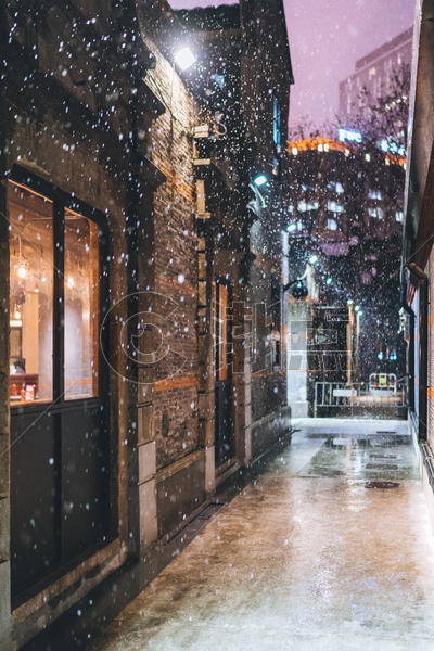 城市街道的雪景图片素材免费下载