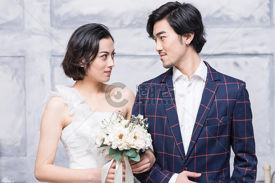新婚幸福年轻夫妻摄影图6135*4090图片素材免费下载-编号765012-潮点视频