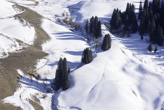 新疆特克斯琼库什台冬季风光雪景图片素材免费下载