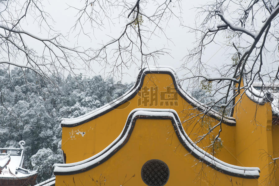 雪中的寺庙图片素材免费下载