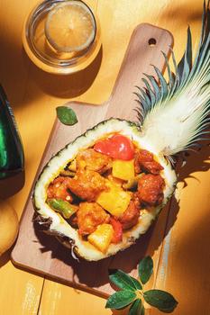 东南亚菠萝咕噜肉图片素材免费下载